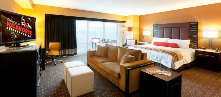 Wildhorse Resort Hotel Suite room
